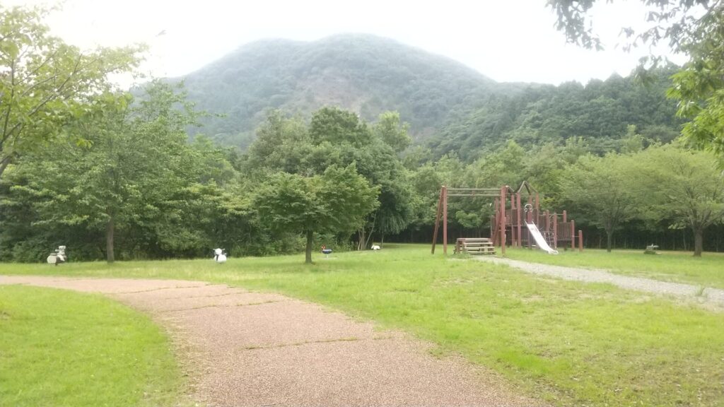 三重 いなべ キャンプ場 青川峡キャンピングパーク 公園