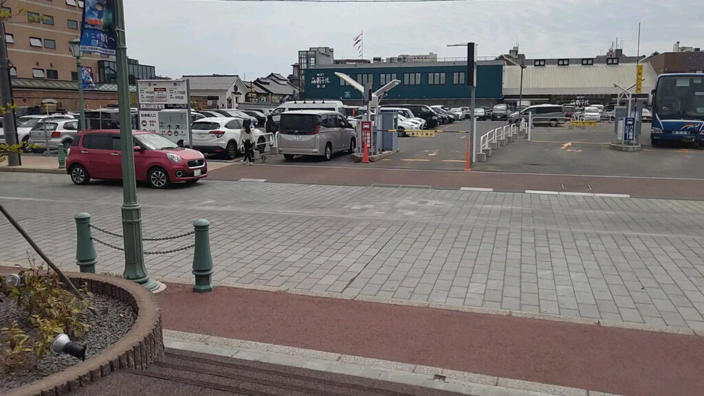 北海道 函館 ベイエリア 市場 海鮮 お土産 フードコート はこだて海鮮市場 いかいか亭バリアフリー 障害者 車椅子