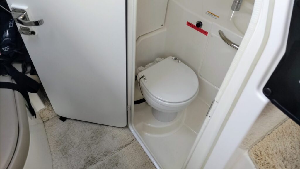 兵庫 西宮 マリーナ 新西宮ヨットハーバー レンタルボート シースタイル AX220 S-QUALO 看護師付き添いサービス めぐみ