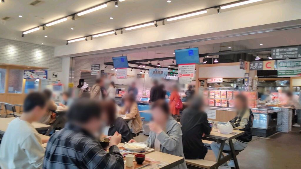 北海道 函館 ベイエリア 市場 海鮮 お土産 フードコート はこだて海鮮市場 いかいか亭バリアフリー 障害者 車椅子