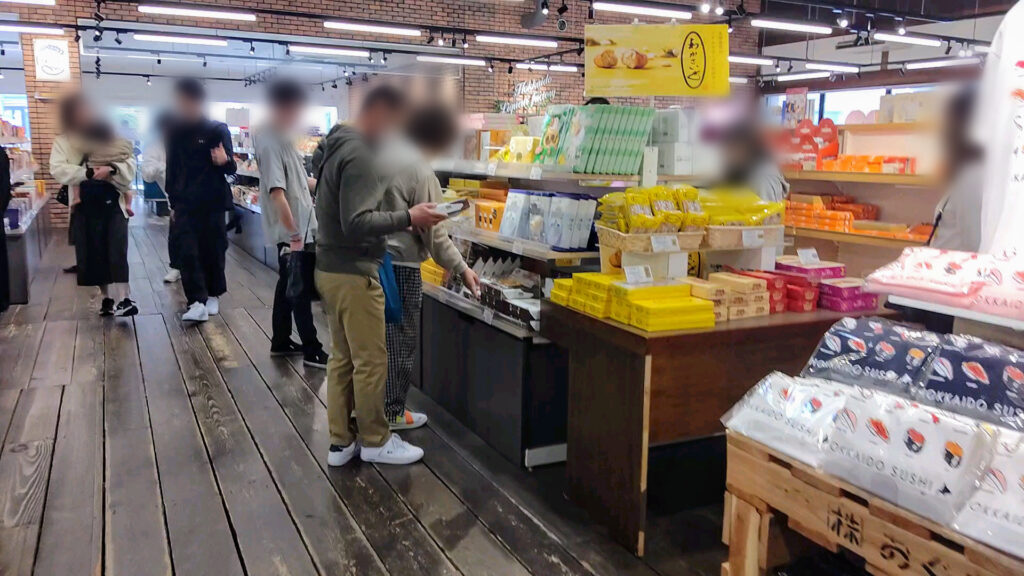 北海道 函館 ベイエリア 市場 海鮮 お土産 フードコート はこだて海鮮市場 いかいか亭バリアフリー 障害者 車椅子