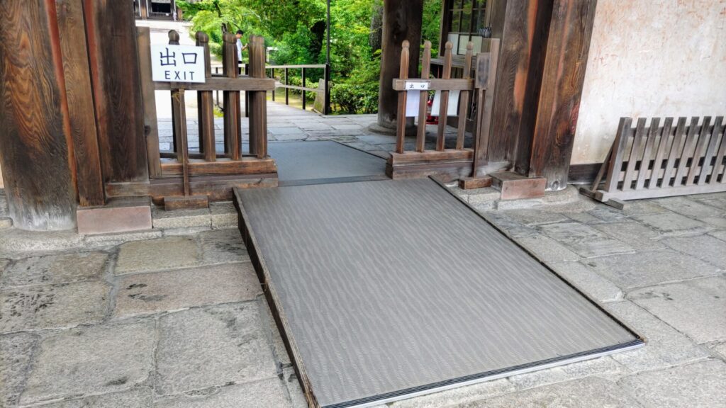 奈良 斑鳩 奈良市 寺院 法隆寺 薬師寺 唐招提寺 世界遺産 障害者 バリアフリー 車椅子