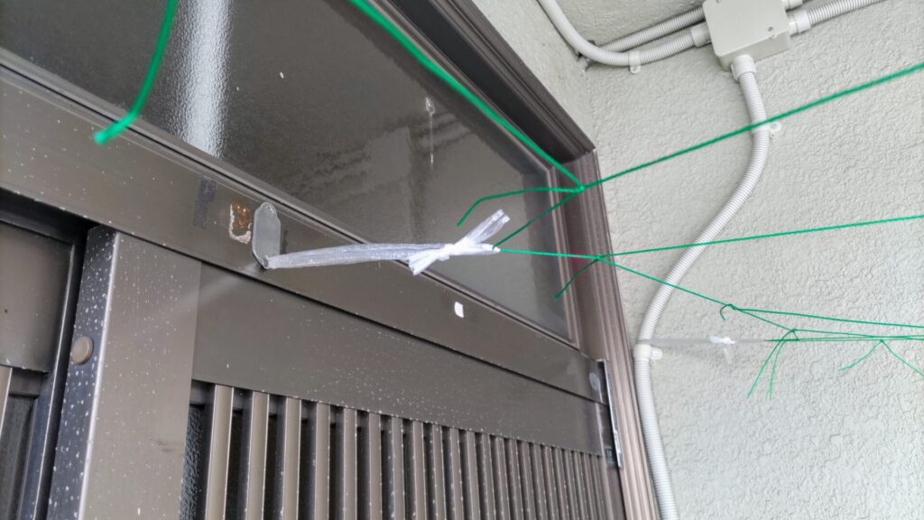 ツバメ カラス 対策