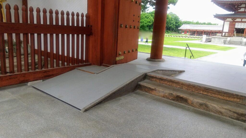 奈良 斑鳩 奈良市 寺院 法隆寺 薬師寺 唐招提寺 世界遺産 障害者 バリアフリー 車椅子