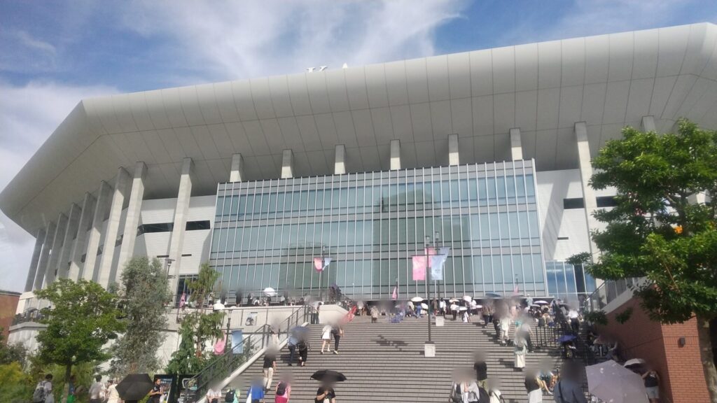 神奈川 横浜 Kアリーナ コンサート ライブ アニメ マクロス マクロスF ギャラクシーライブ ファイナル 2025 障害者 バリアフリー 車椅子
